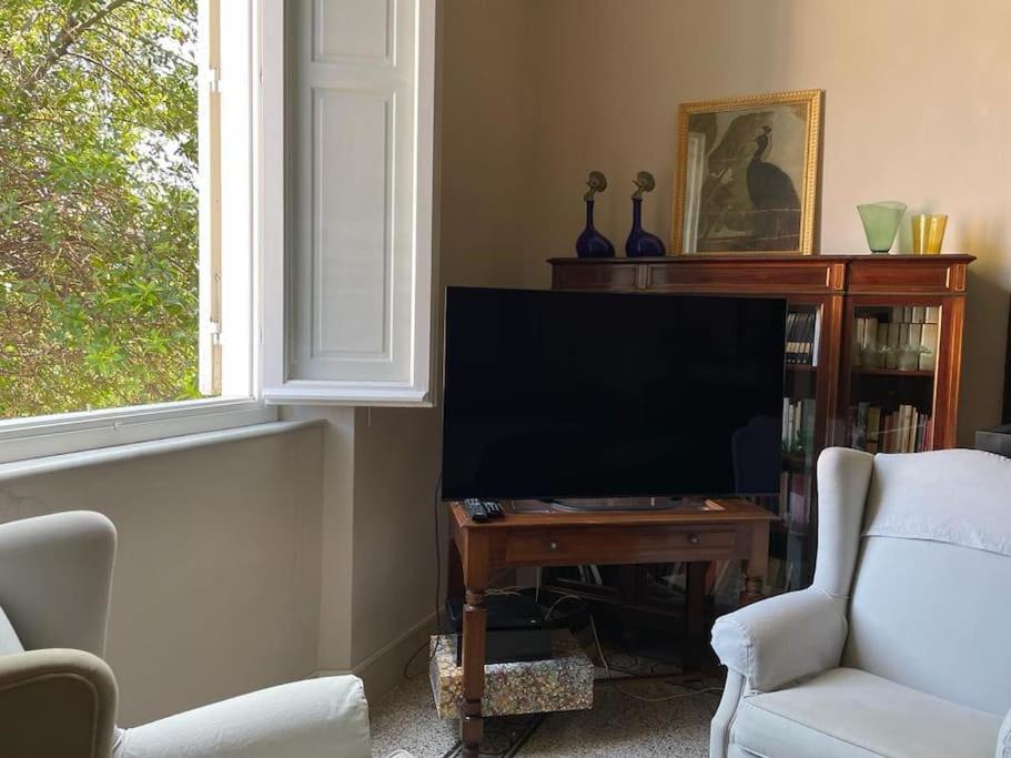 Villa Anselmi - Arteindiretta ลีวอร์โน ภายนอก รูปภาพ