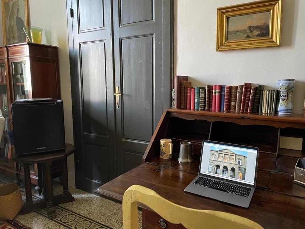 Villa Anselmi - Arteindiretta ลีวอร์โน ภายนอก รูปภาพ